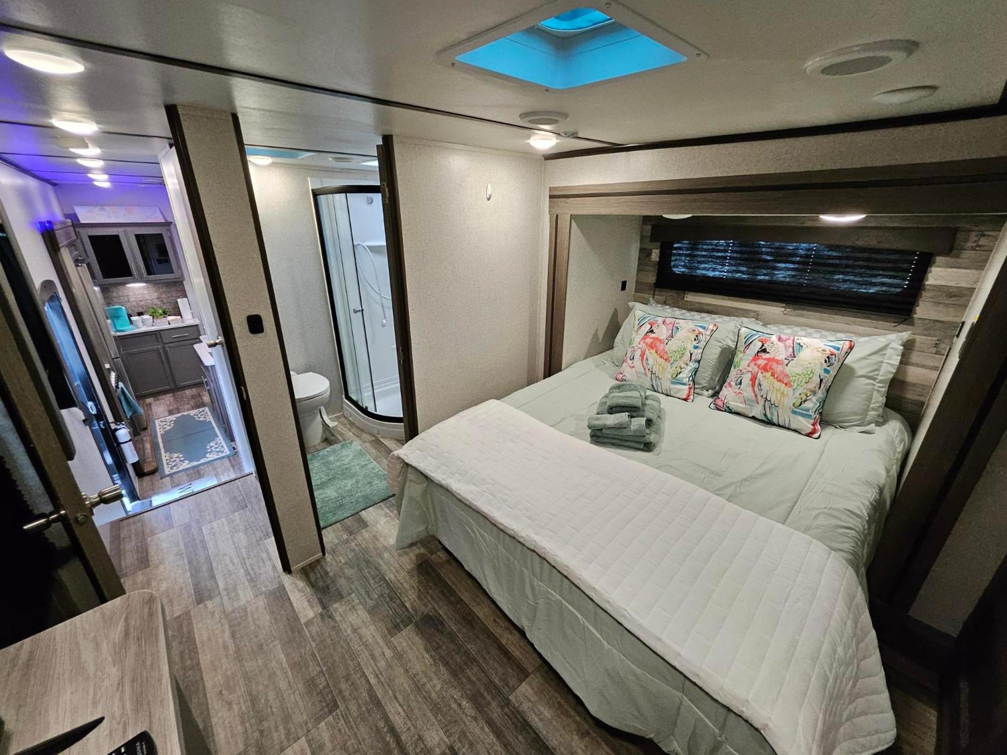 Hailey'S Beach-N-Bay Rv Resort Gilchrist Extérieur photo