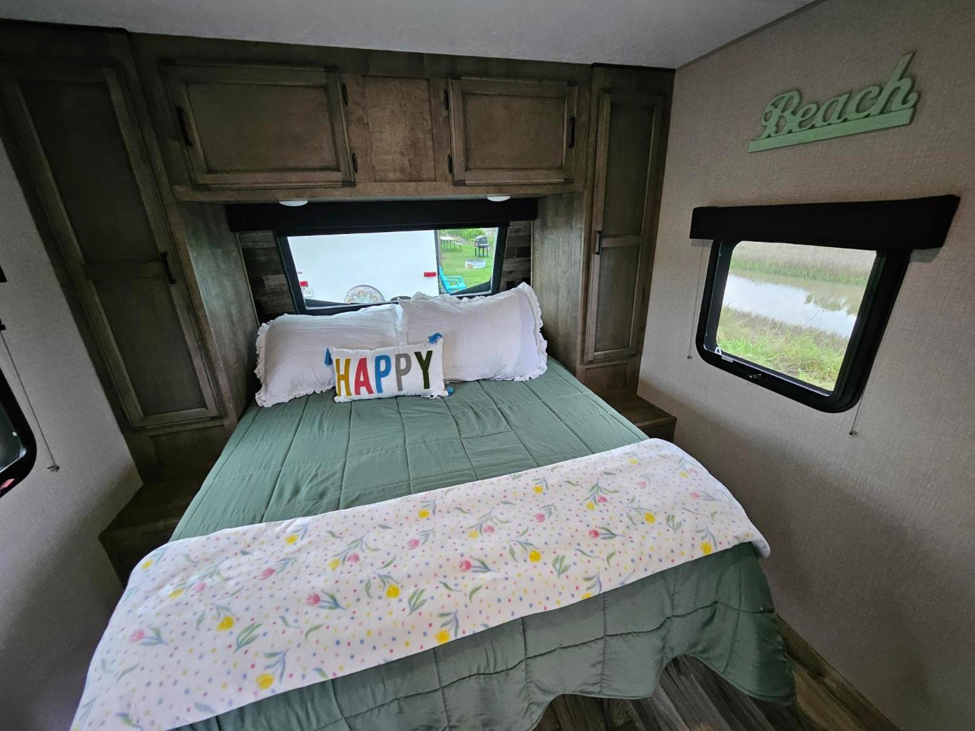 Hailey'S Beach-N-Bay Rv Resort Gilchrist Extérieur photo