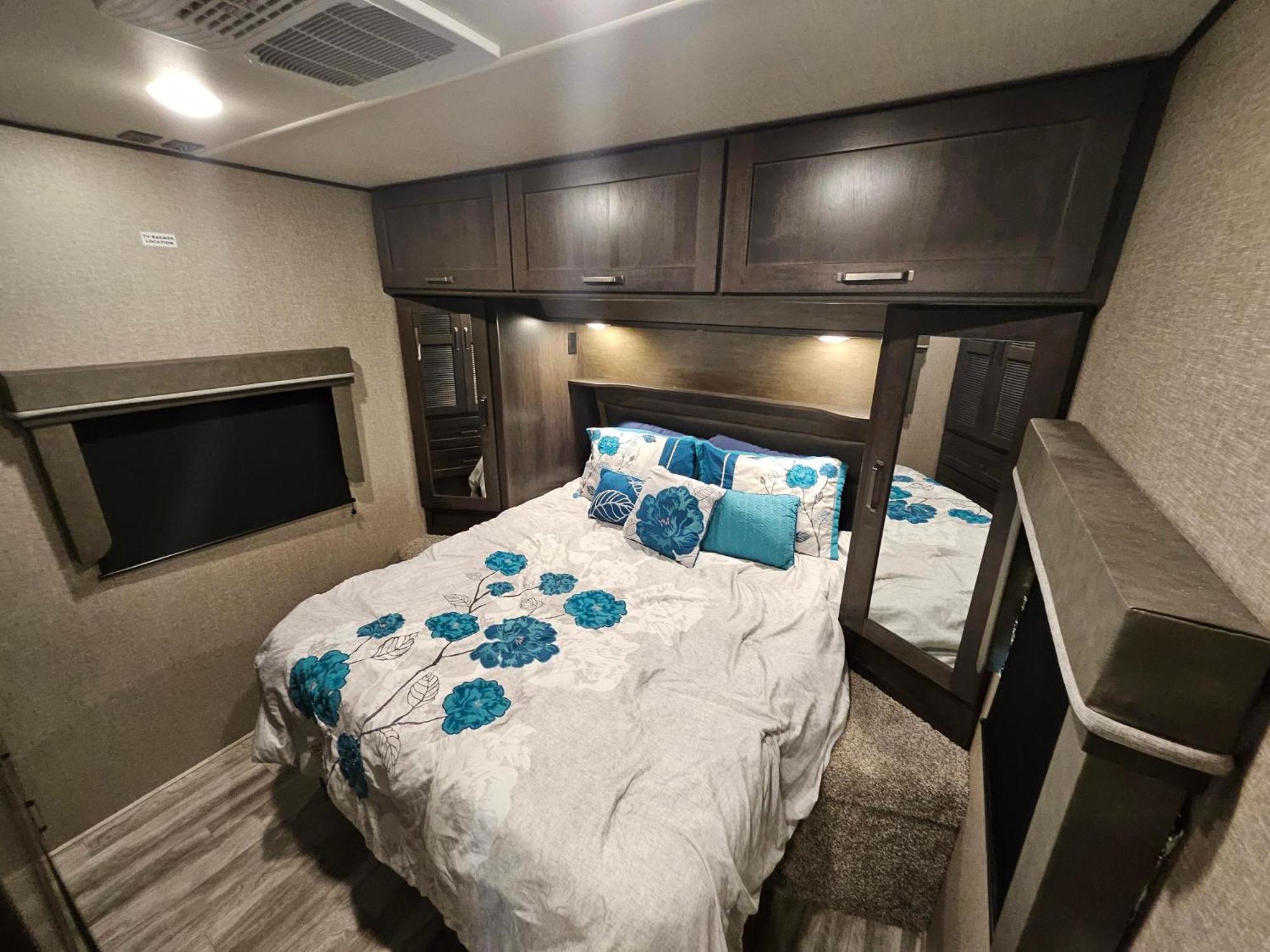 Hailey'S Beach-N-Bay Rv Resort Gilchrist Extérieur photo