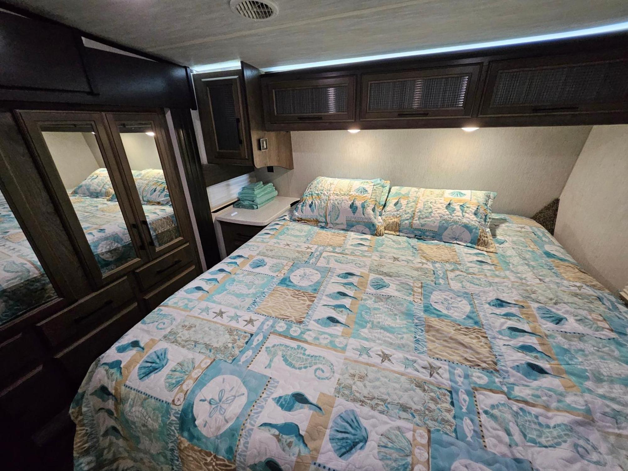 Hailey'S Beach-N-Bay Rv Resort Gilchrist Extérieur photo