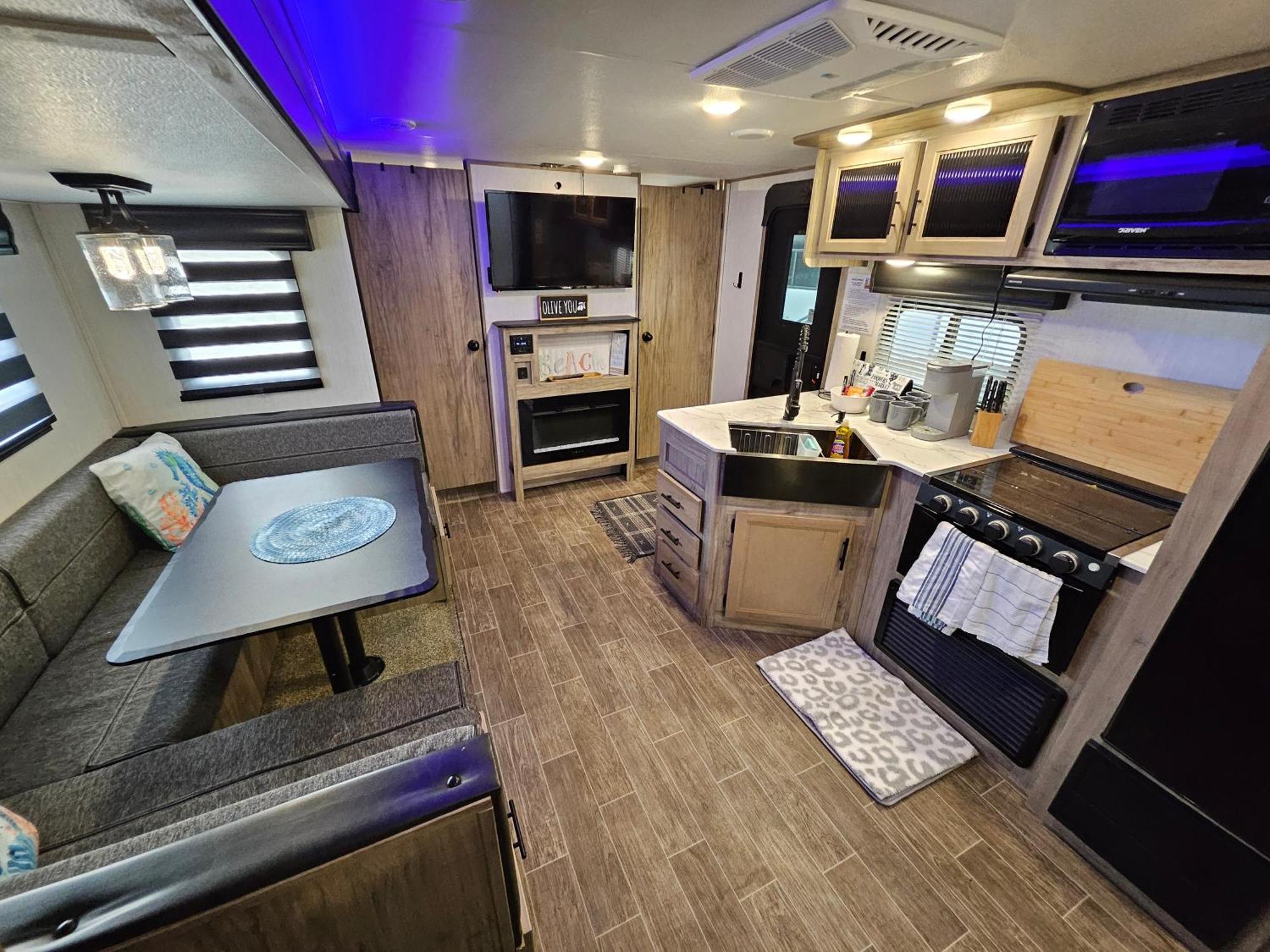 Hailey'S Beach-N-Bay Rv Resort Gilchrist Extérieur photo